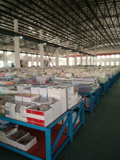 大批量采購批發(fā)圖書時，想必大家都很考慮成本問題，都想讓性價比很高，通常都會選擇特價圖書批發(fā)平臺。因為特價批發(fā)價格就比較便宜。那么到底哪個平臺比較專業(yè)，下面這些問題你千萬不能忽略。